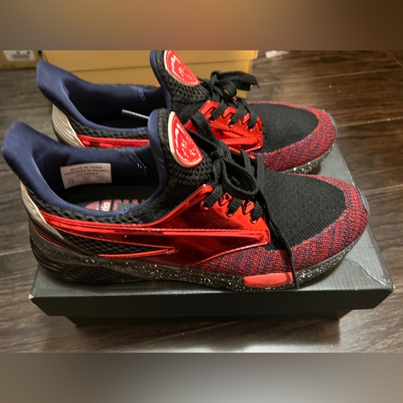 Lining×Marvel used sneakers - Picture 1 of 5